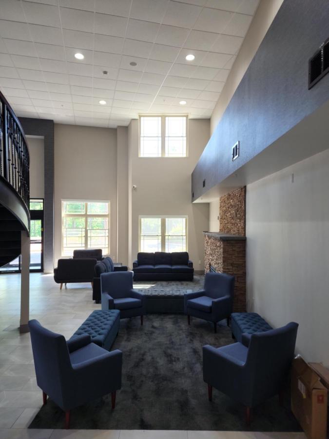 La Quinta Inn & Suites By Wyndham Lake George Eksteriør bilde
